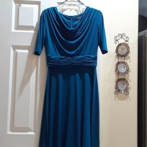 Jessica Howard blue dress
